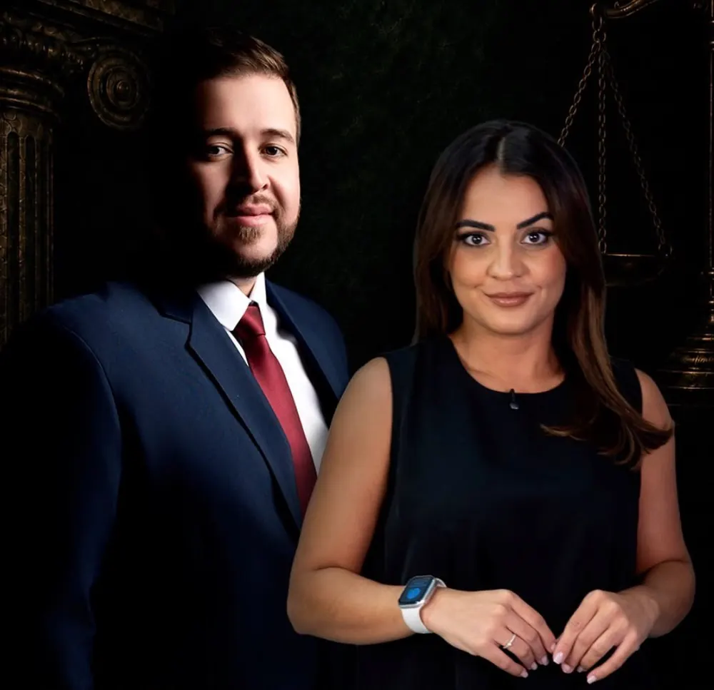 Rodolfo de Souza Eduardo e Renata Aparecida Vicentini, sócios do Souza Eduardo Advogados